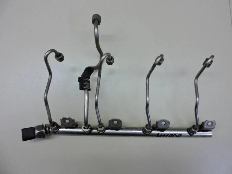 Рейка топливная (рампа) BMW 7-Series F01  2008-2015