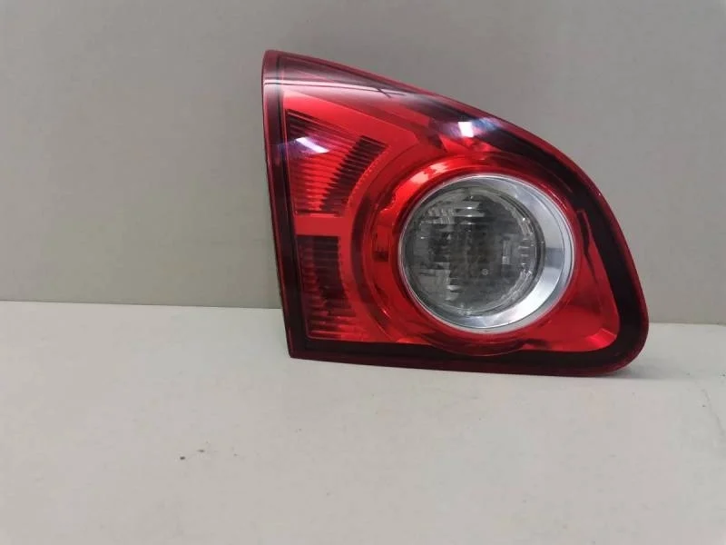 Фонарь задний внутренний левый Nissan Qashqai (J10) 2006-2013