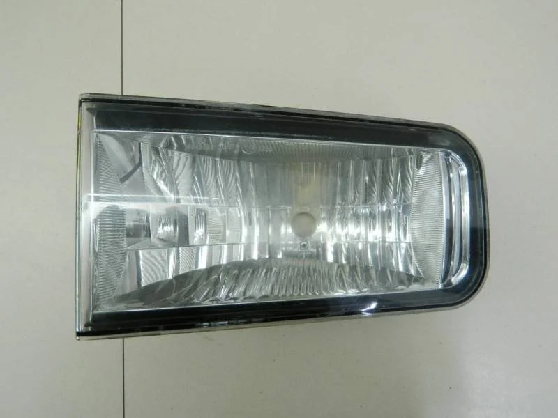 Фара противотуманная левая Toyota Land Cruiser (J200) 2007-2015