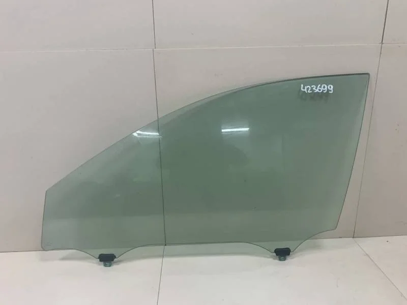 Стекло двери передней левой Toyota Camry (V40) 2006-2011
