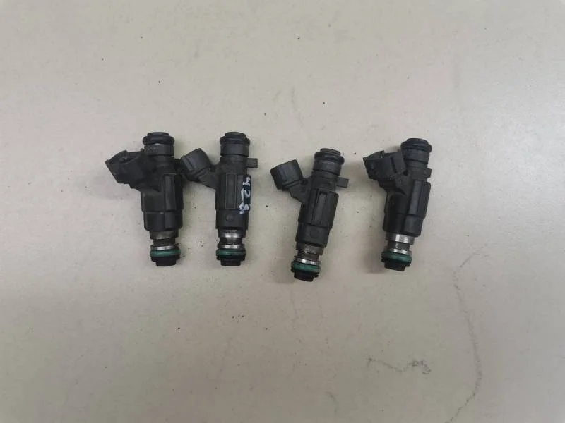 Форсунка инжекторная электрическая Nissan Bassara (JU30) 1999-2003