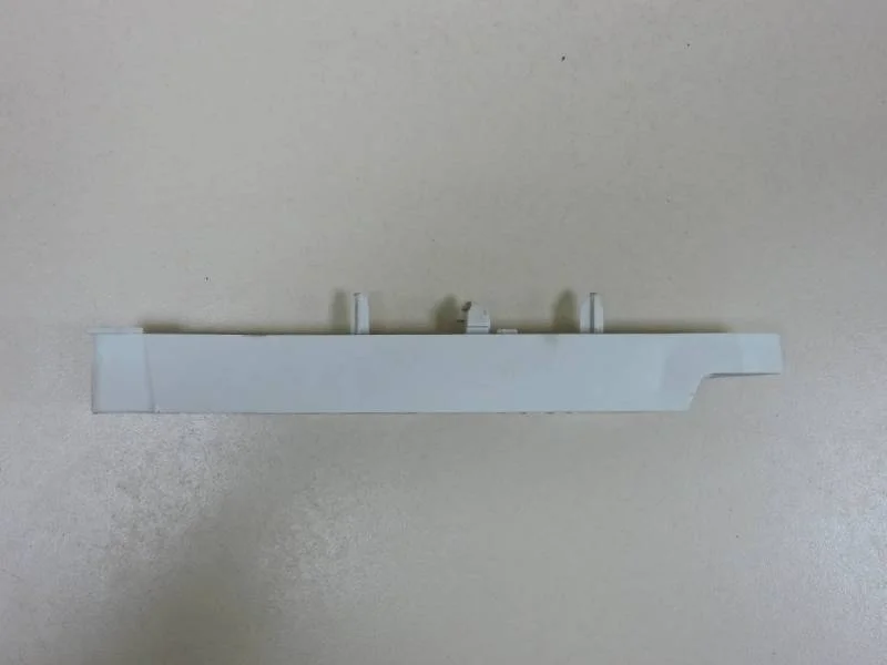 Кронштейн переднего бампера левый Ford Focus 2 (DB) 2008-2011