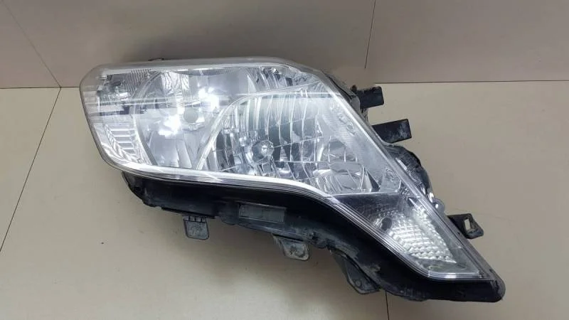 Фара правая Toyota Land Cruiser Prado (J150) 2009>