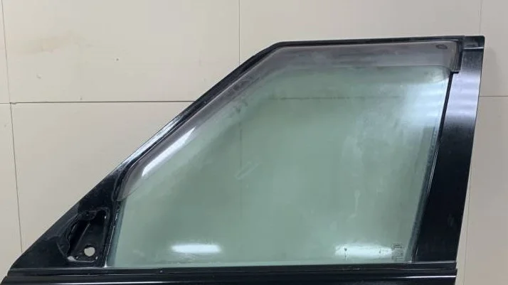 Стекло двери передней левой Land Rover Discovery 4 (LA) 2009-2016