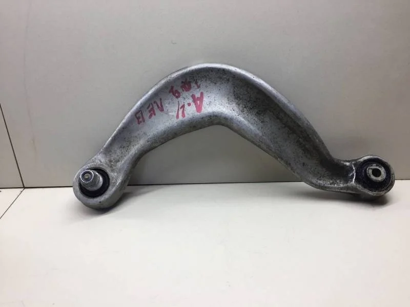 Рычаг задний верхний левый Audi A4 (B8) 2007-2015