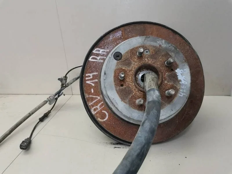 Кулак поворотный задний правый Honda CR-V 2012-2017