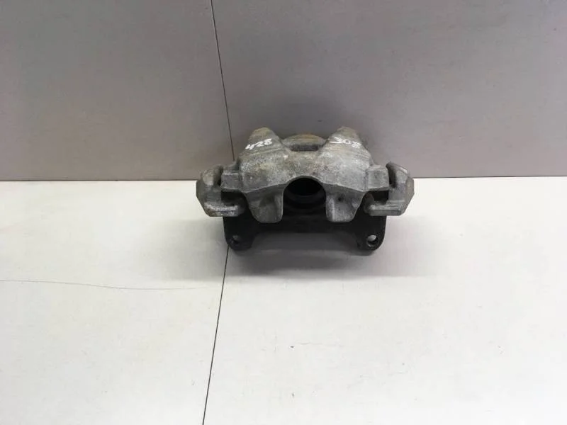 Суппорт передний правый Audi A4 (B8) 2007-2015