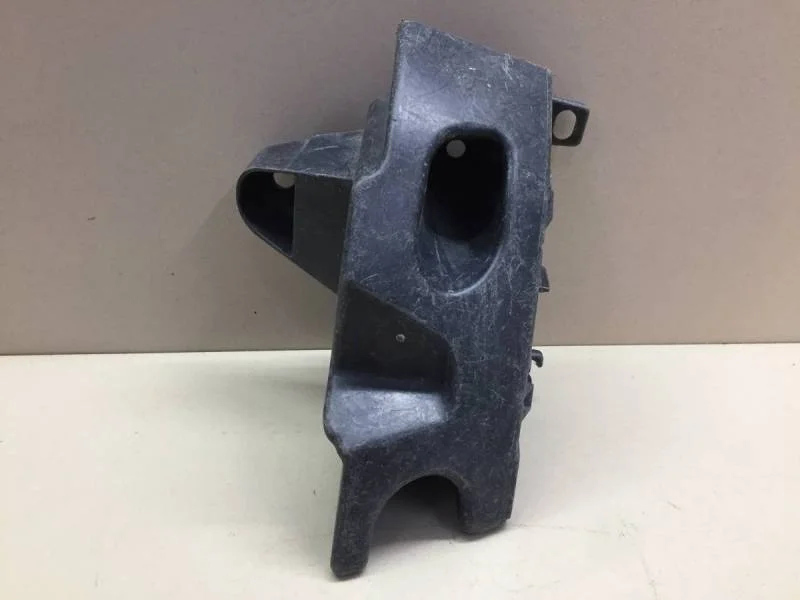 Кронштейн заднего бампера левый Citroen C4 2005-2011