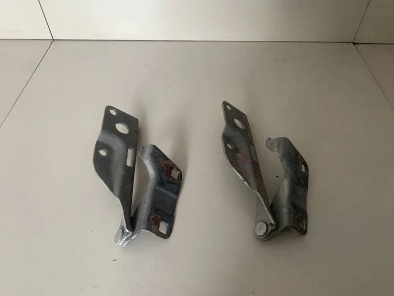 Петля капота левая Nissan Pathfinder (R51) 2005-2014