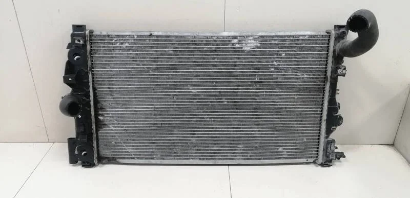 Радиатор охлаждения двигателя Chevrolet Cruze (J300) 2009-2016