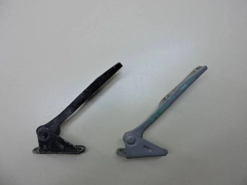 Петля капота правая Mitsubishi L200 (KB) 2006-2016