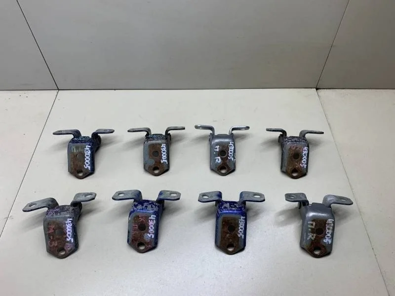 Петля двери передней правой верхняя Mazda Mazda 3 (BL) 2009-2013