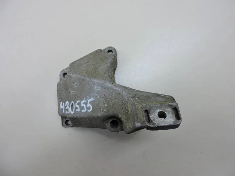 Кронштейн двигателя левый Audi A4 (B5) 1994-2001