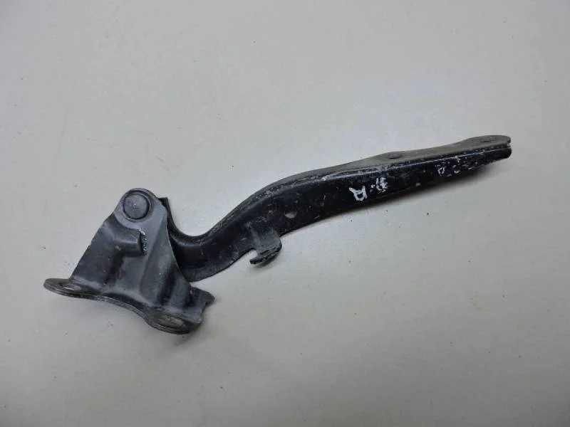 Петля капота правая Toyota Opa (T10) 2000-2005