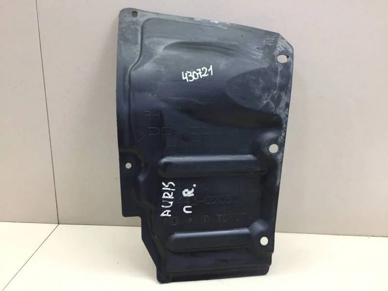 Пыльник двигателя нижний правый Toyota Auris (E150) 2006-2012