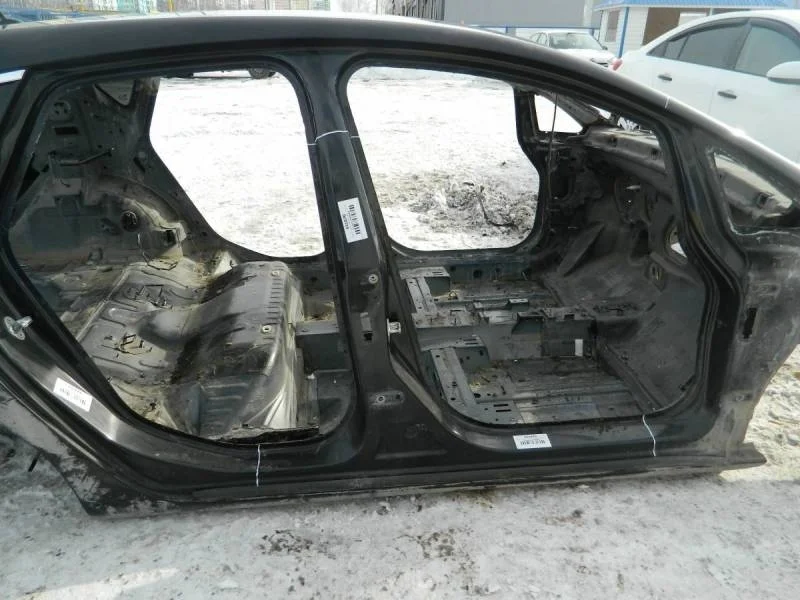 Порог со стойкой правый Opel Astra J 2010-2017