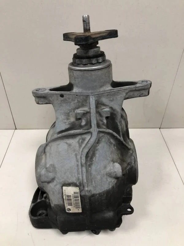 Редуктор заднего моста BMW 7-Series F01  2008-2015