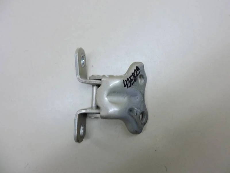 Петля двери задней левой верхняя Kia Rio 3 (UB) 2011-2017