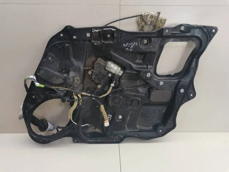 Стеклоподъемник электр. передний правый Mazda Mazda 3 (BK) 2002-2009