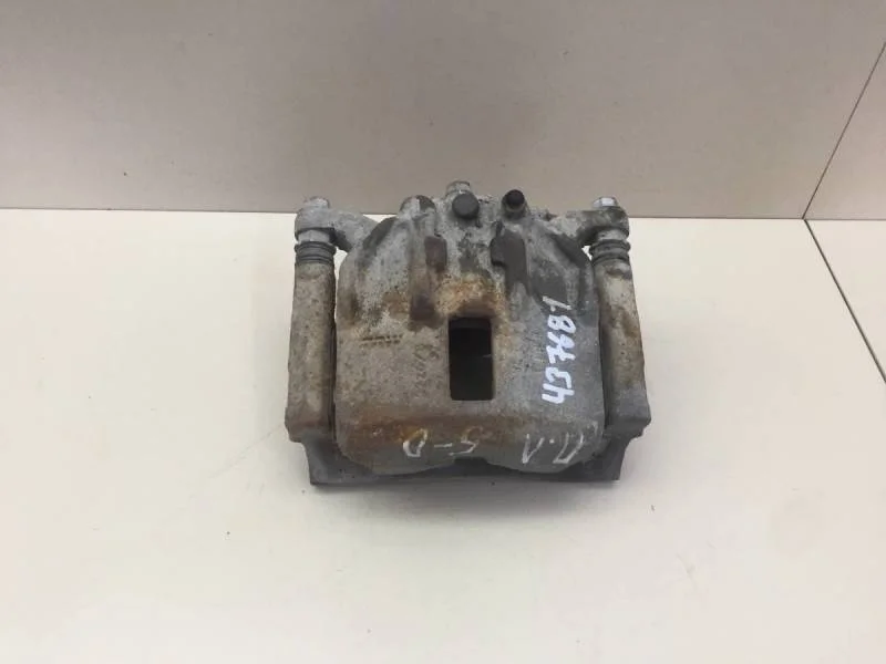 Суппорт передний левый Honda Civic 5D 2006-2012