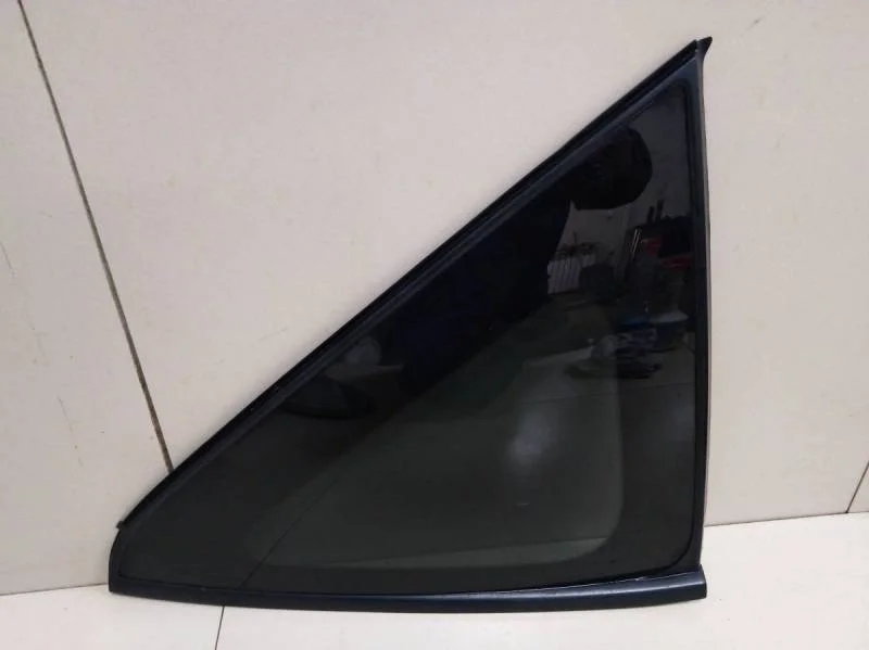 Стекло кузовное глухое правое Nissan Murano (Z51) 2008-2015