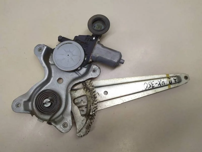 Стеклоподъемник электр. задний правый Lexus RX 300/330/350/400h (XU30) 2003-2009