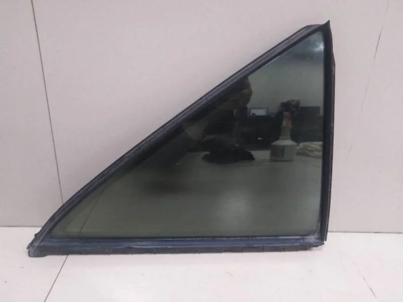 Стекло двери задней правой (форточка) Toyota Camry (V40) 2006-2011