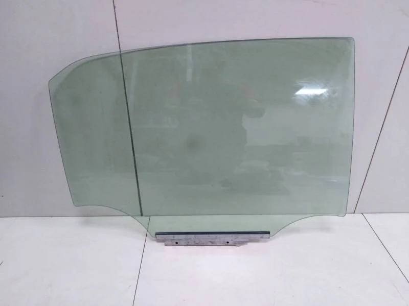 Стекло двери задней правой Toyota Corolla E150 2006-2013