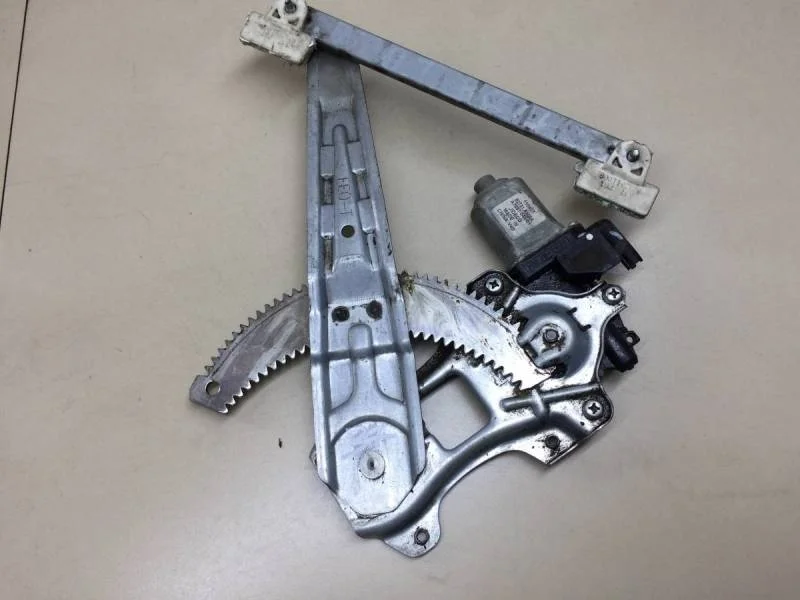 Стеклоподъемник электр. задний левый Nissan Tiida (C11) 2007-2014