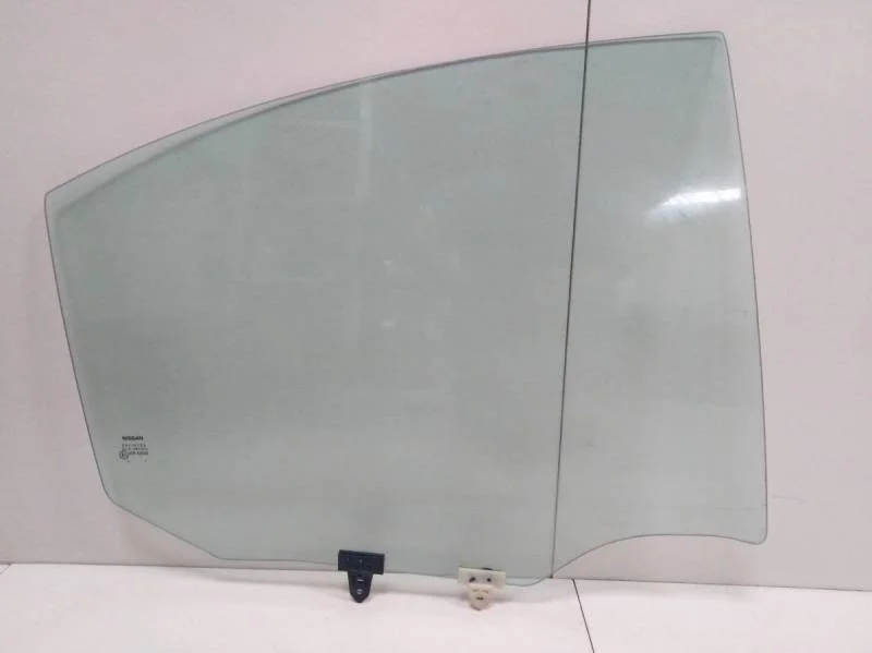 Стекло двери задней правой Nissan Primera (P12) 2002-2007