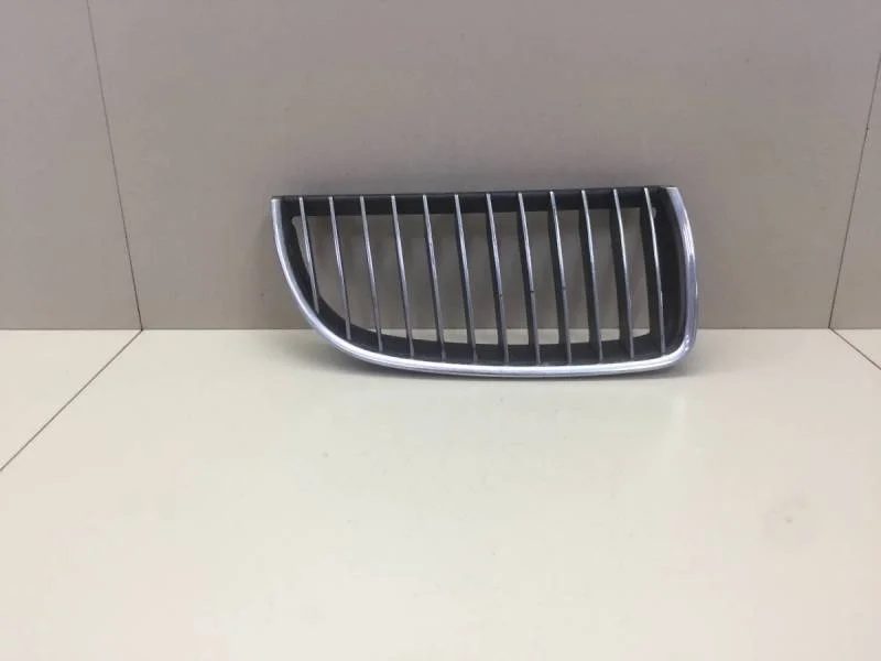 Решетка радиатора правая BMW 3-series E90/E91 2005-2011