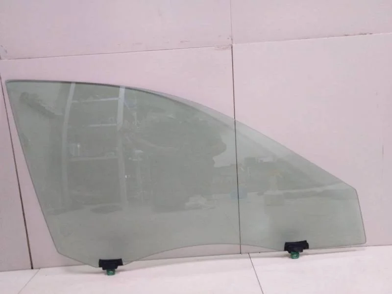Стекло двери передней правой Toyota Camry (XV30) 2001-2006