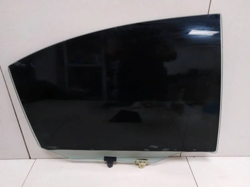 Стекло двери задней правой Nissan Primera (P12) 2002-2007