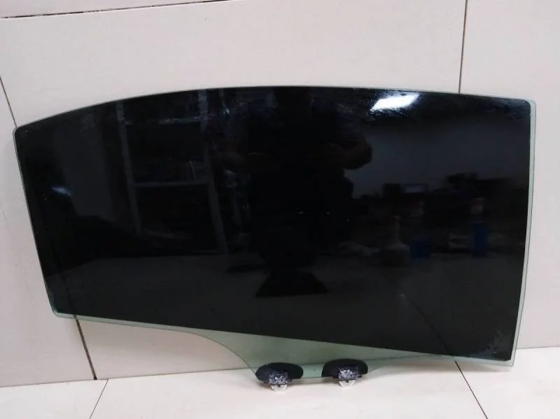 Стекло двери задней правой Honda Civic 4D 2006-2012