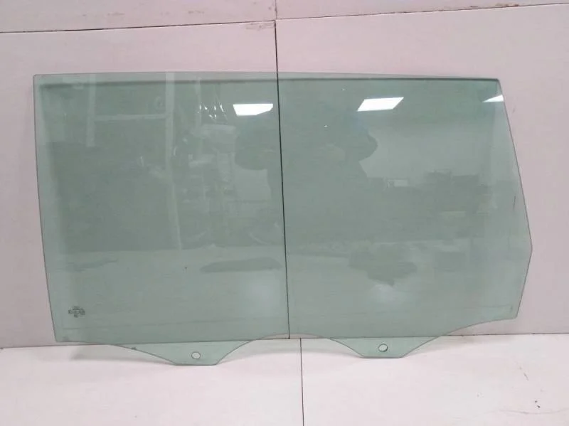 Стекло двери задней левой Audi Q7 (4L) 2005-2015