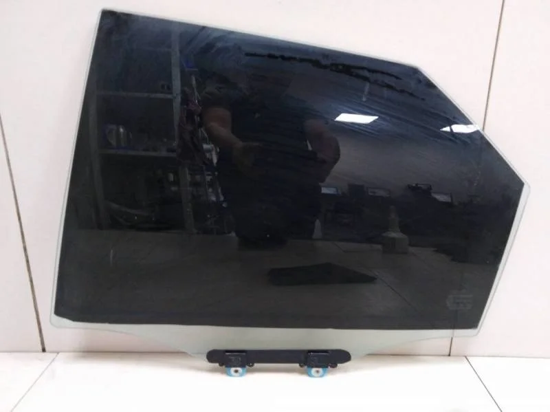 Стекло двери задней левой Honda Civic 5D 2006-2012