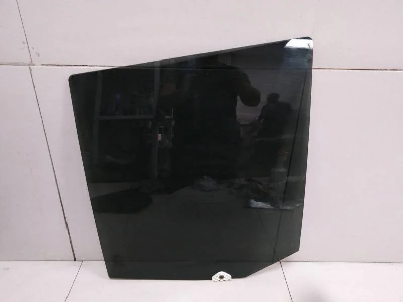 Стекло двери задней левой Land Rover Discovery 4 (LA) 2009-2016