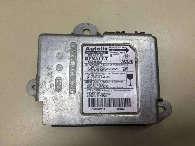 Блок управления AIR BAG Renault Megane (2) 2002-2009