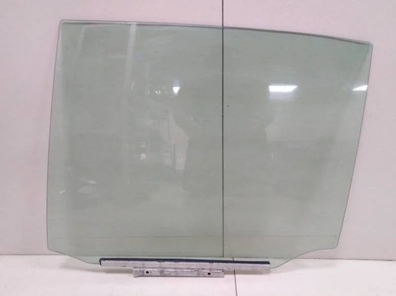 Стекло двери задней левой Lexus RX 300/330/350/400h (XU30) 2003-2009