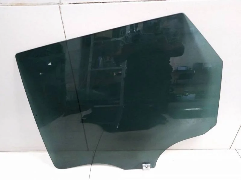 Стекло двери задней левой Mazda CX-7 (ER) 2006-2012