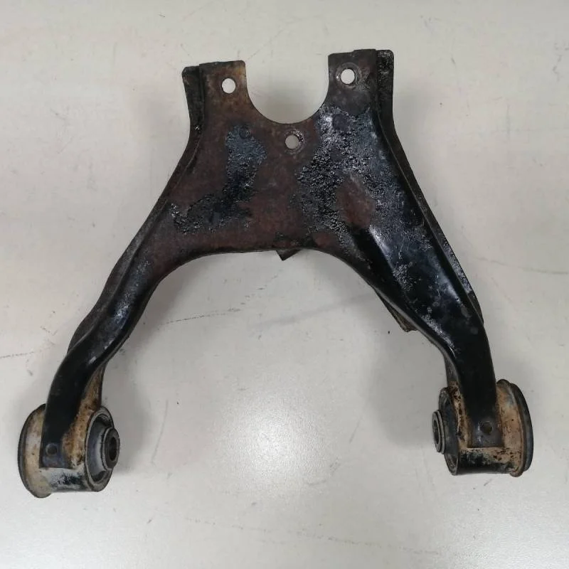 Рычаг передний верхний правый Mitsubishi L200 (KB) 2006-2016