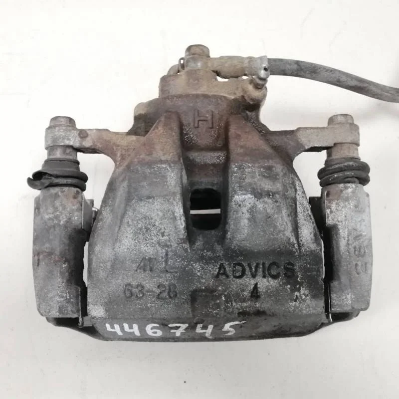 Суппорт передний левый Toyota Camry (V40) 2006-2011