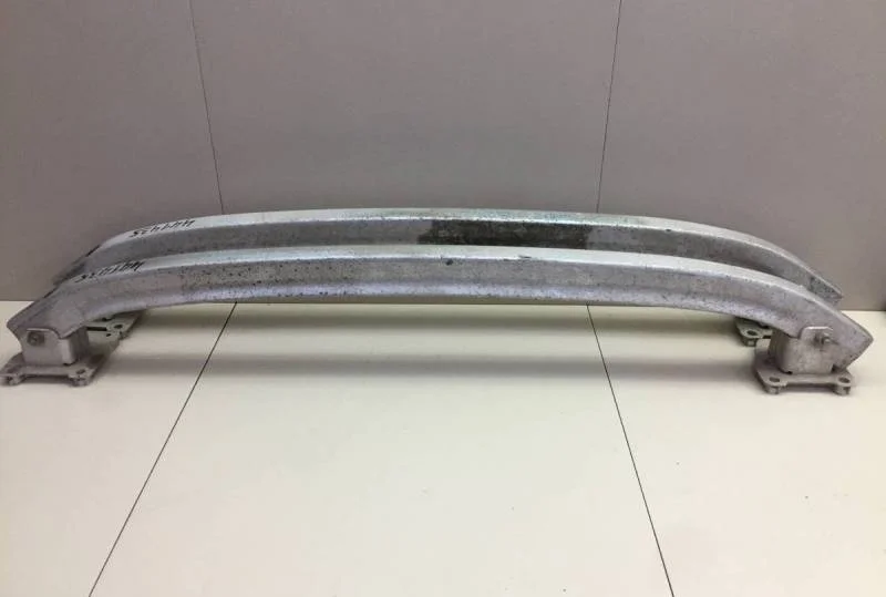 Усилитель заднего бампера Renault Megane (2) 2002-2009