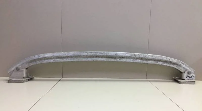 Усилитель заднего бампера Renault Megane (2) 2002-2009