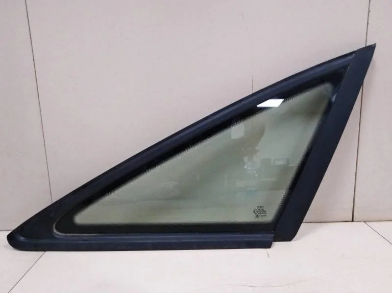 Стекло кузовное глухое правое Audi A6 (C6) 2005-2011