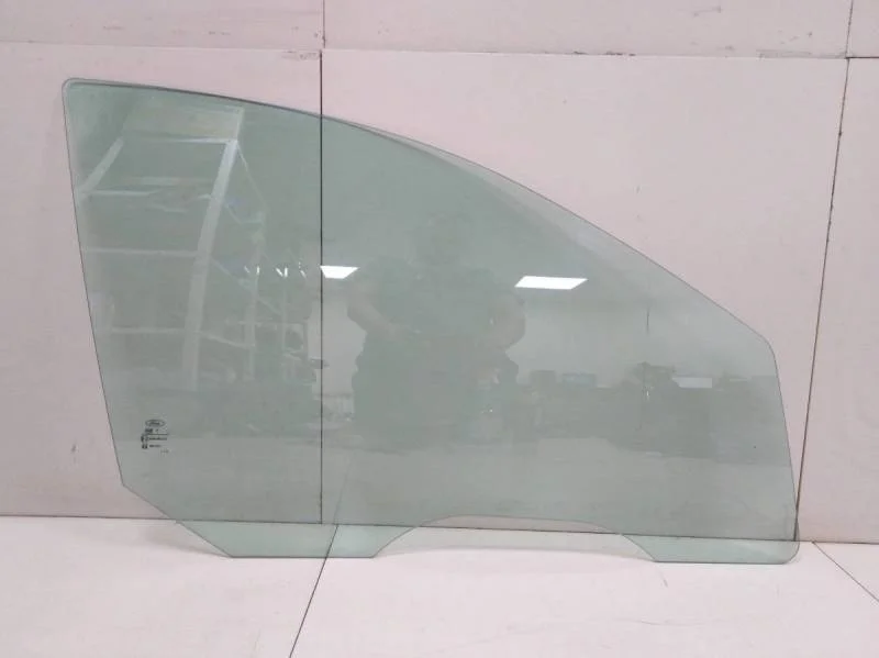 Стекло двери передней правой Ford Focus 1 1998-2004