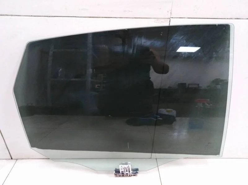 Стекло двери задней правой Ford Focus 1 1998-2004