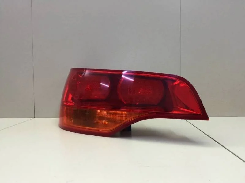 Фонарь задний левый Audi Q7 (4L) 2005-2015