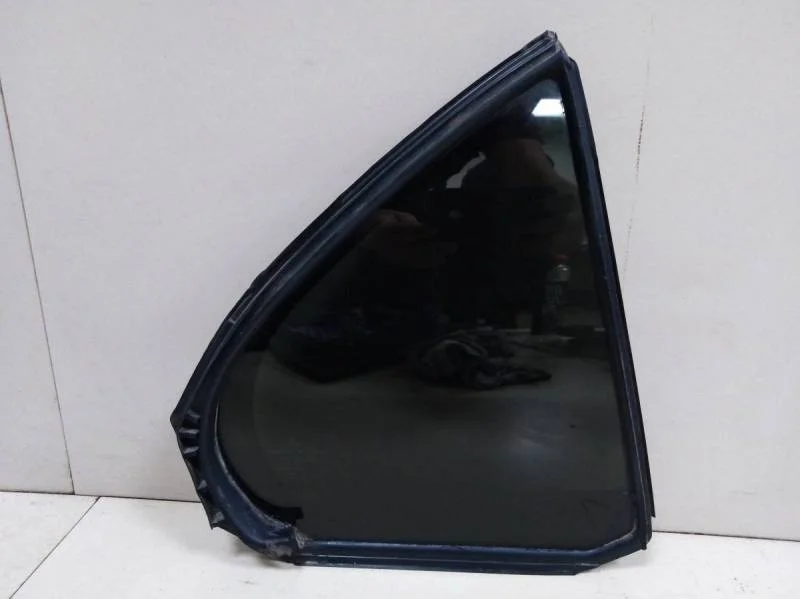 Стекло двери задней правой (форточка) Mitsubishi Lancer X (CX, CY)  2007>