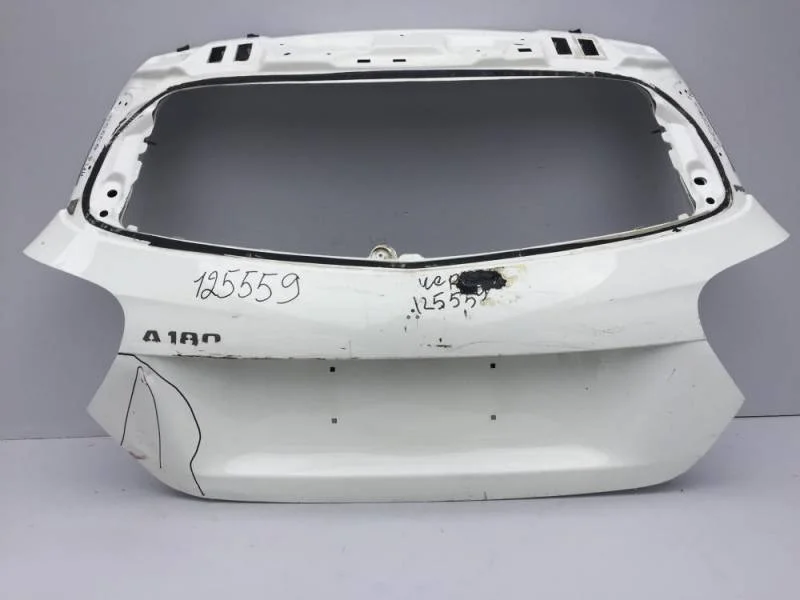 Дверь багажника Mercedes-Benz A-Class (W176) 2012>